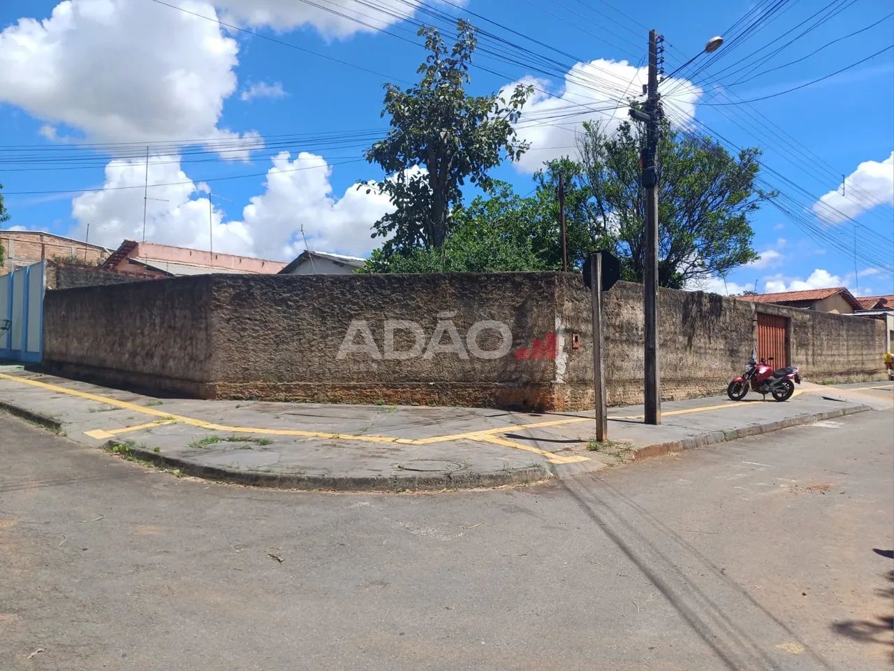 Casa no Rés. Santa Luzia