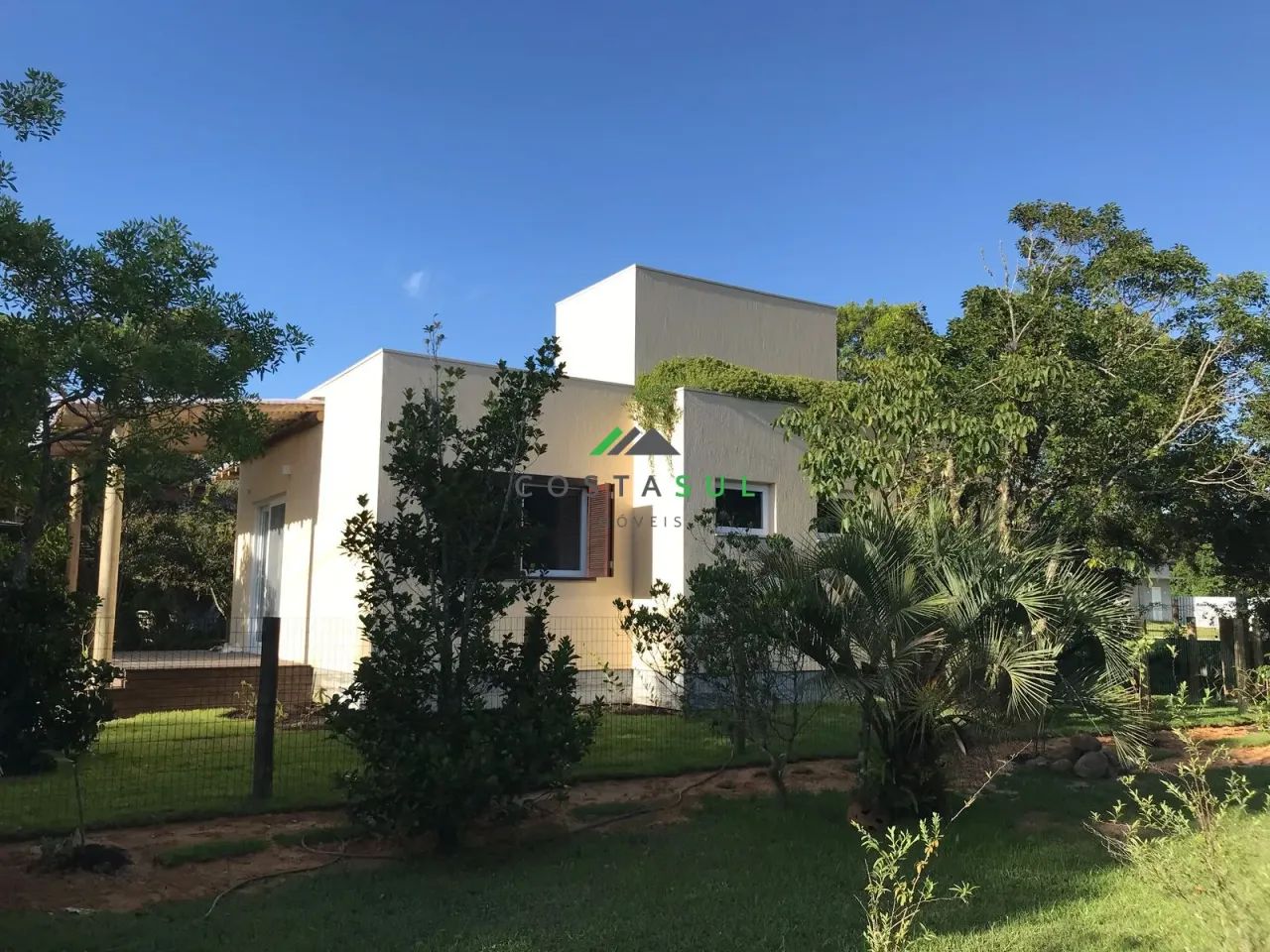Casa à Venda na Praia da Ferrugem  Garopaba/SC - Foto 2