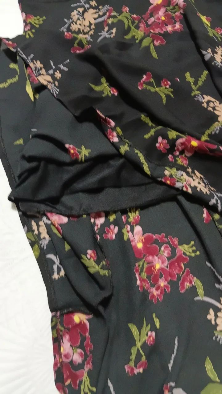 Saia Midi Floral Evasê - Elegante e Versátil - Foto 2