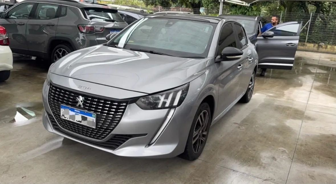 Peugeot 208 GRIFFE 1.0 TUBO FLEX 5P AUT. 2024