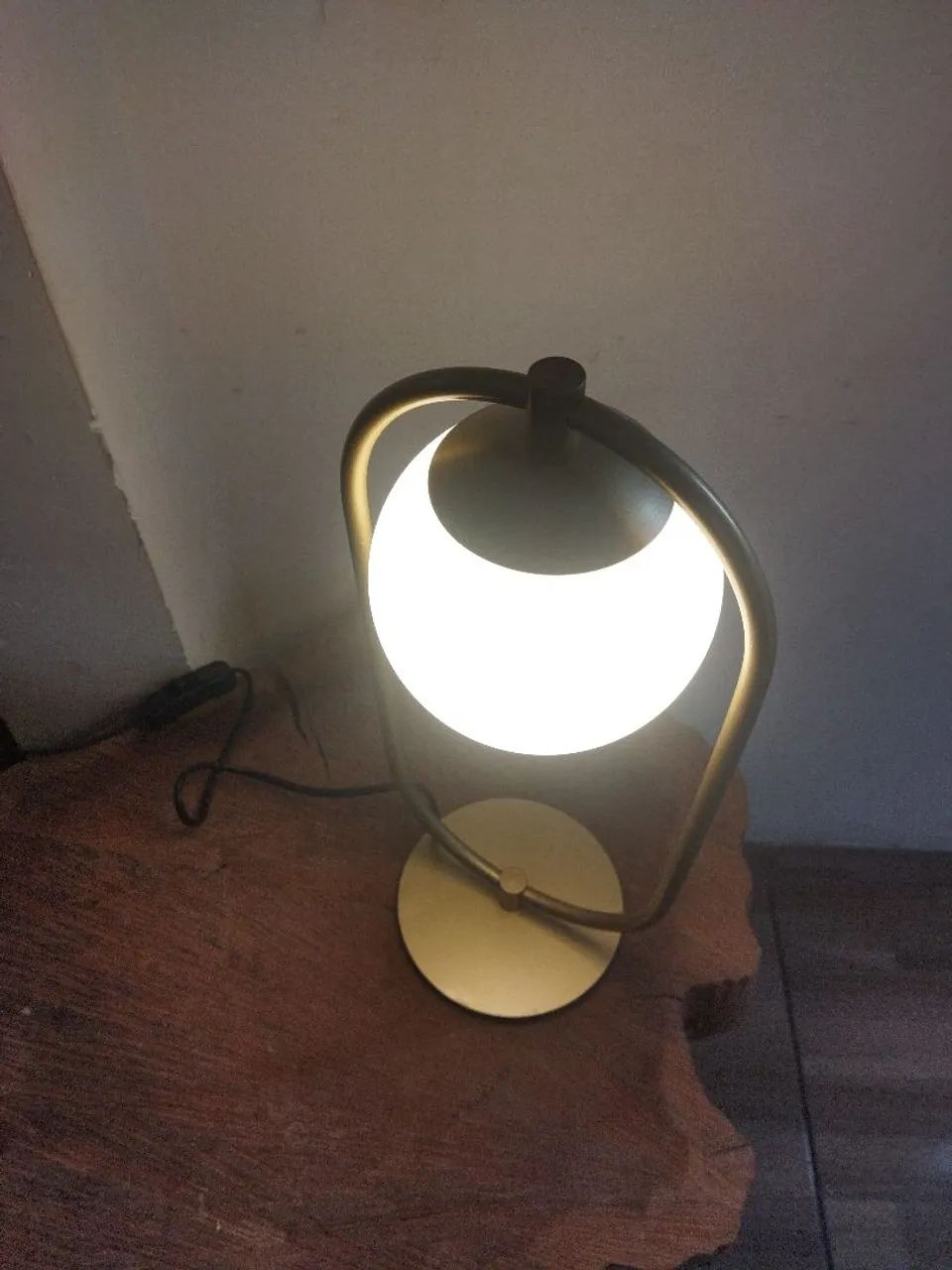 Abajur Flórida dourado. - Foto 3