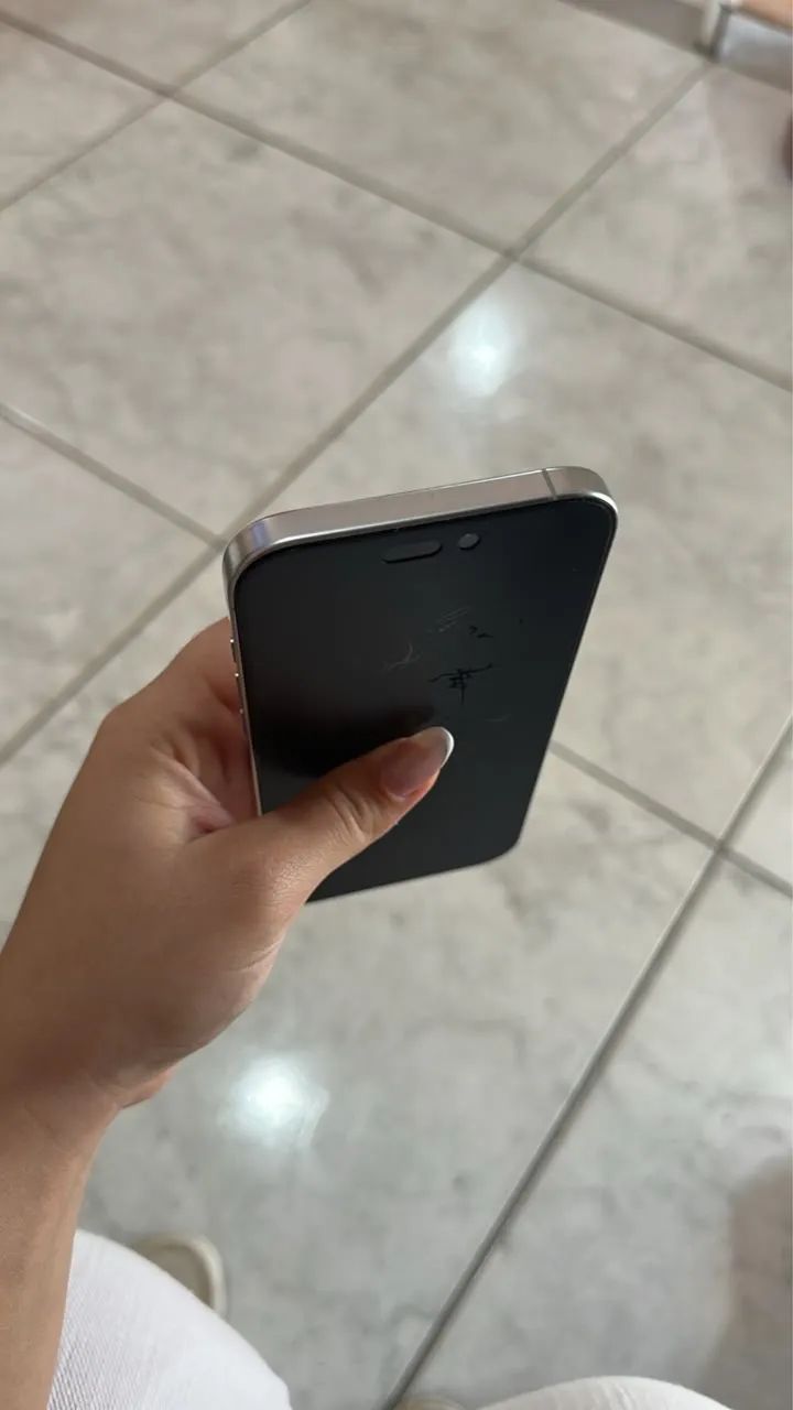Iphone 16 pro max  - Foto 2
