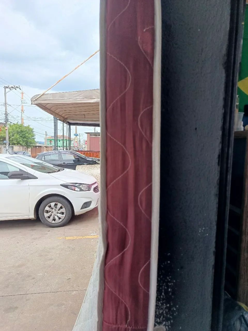 Colchão solteiro em espuma d33 usado em bom estado  - Foto 5