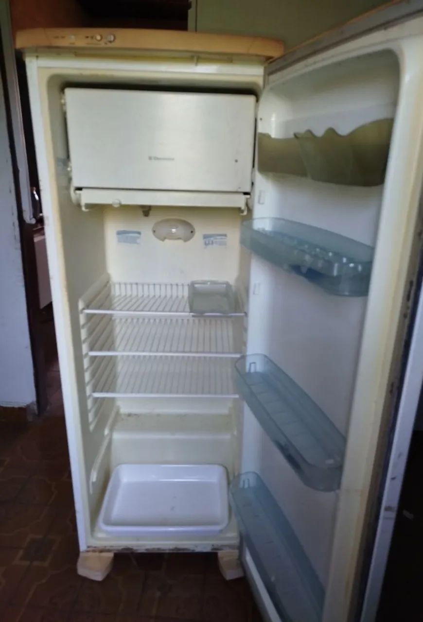 Geladeira Eletrolux  - Foto 2