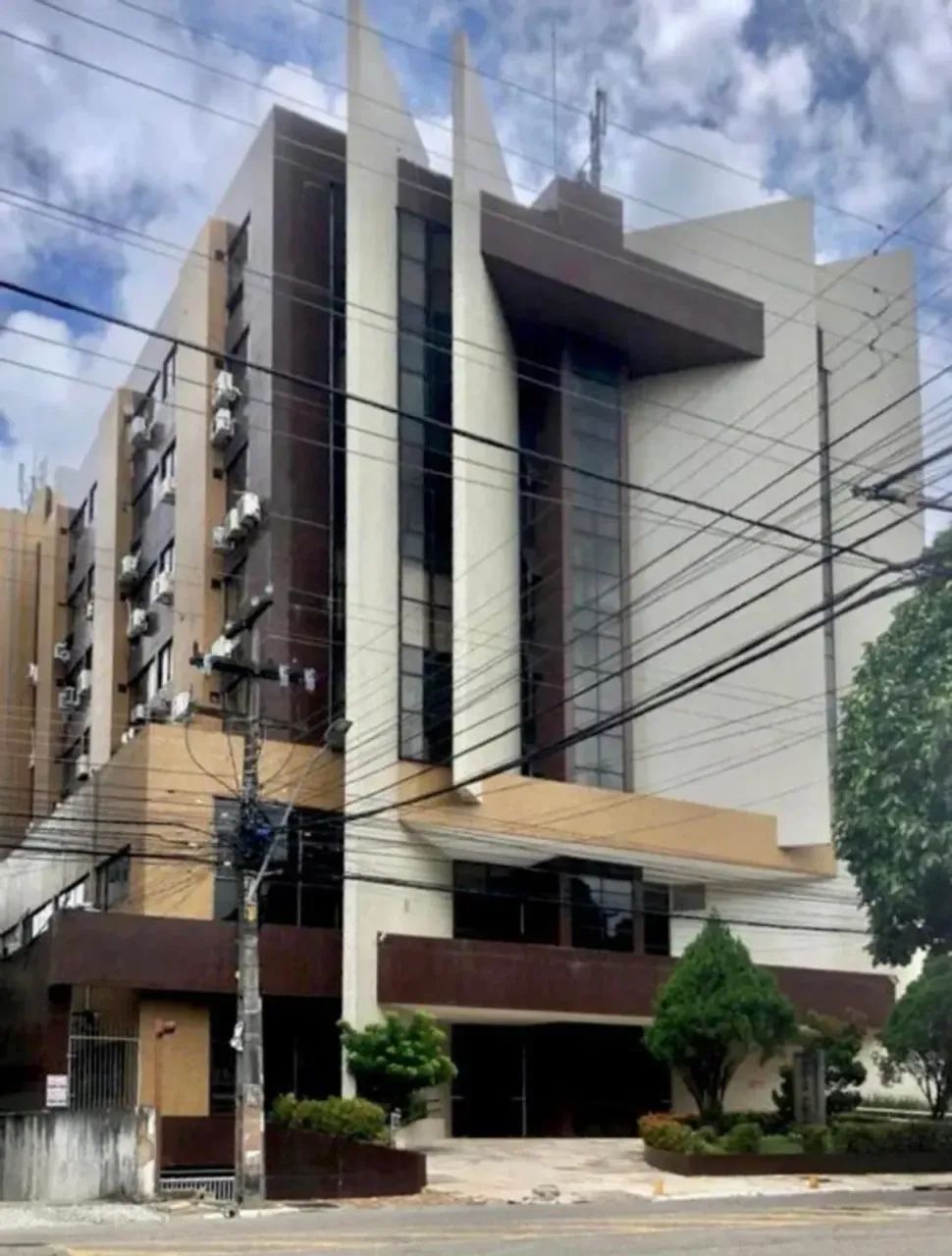 Sala Comercia mobiliada a venda no edifício Newton Almeida, com 46m²; R$ 185 mil. 3° andar - Foto 2