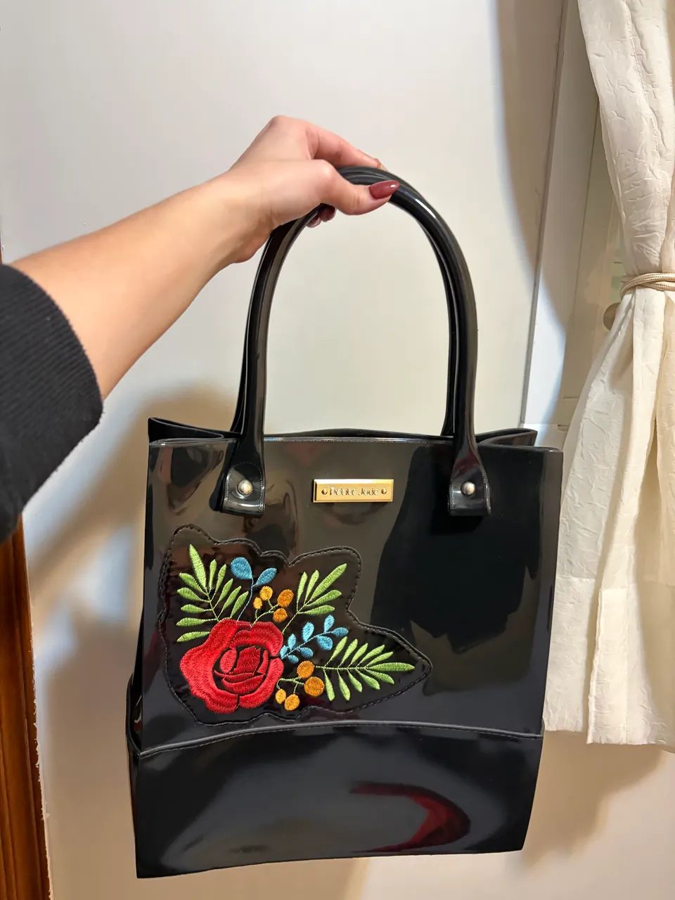 Bolsa Petite Jolie Preta Bordada - Foto 2