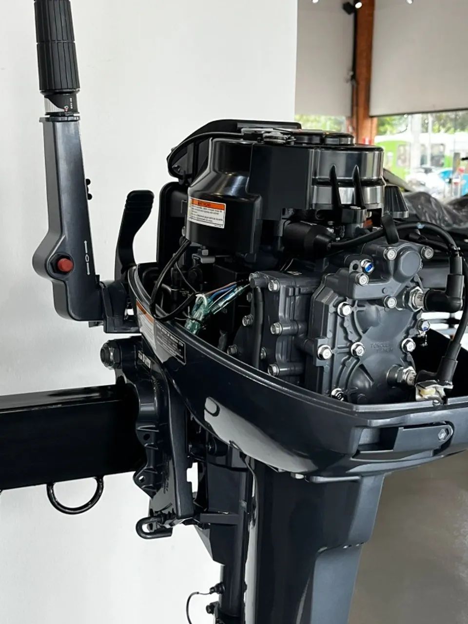 Motor de Popa 15HP 2 Tempos Yamaha