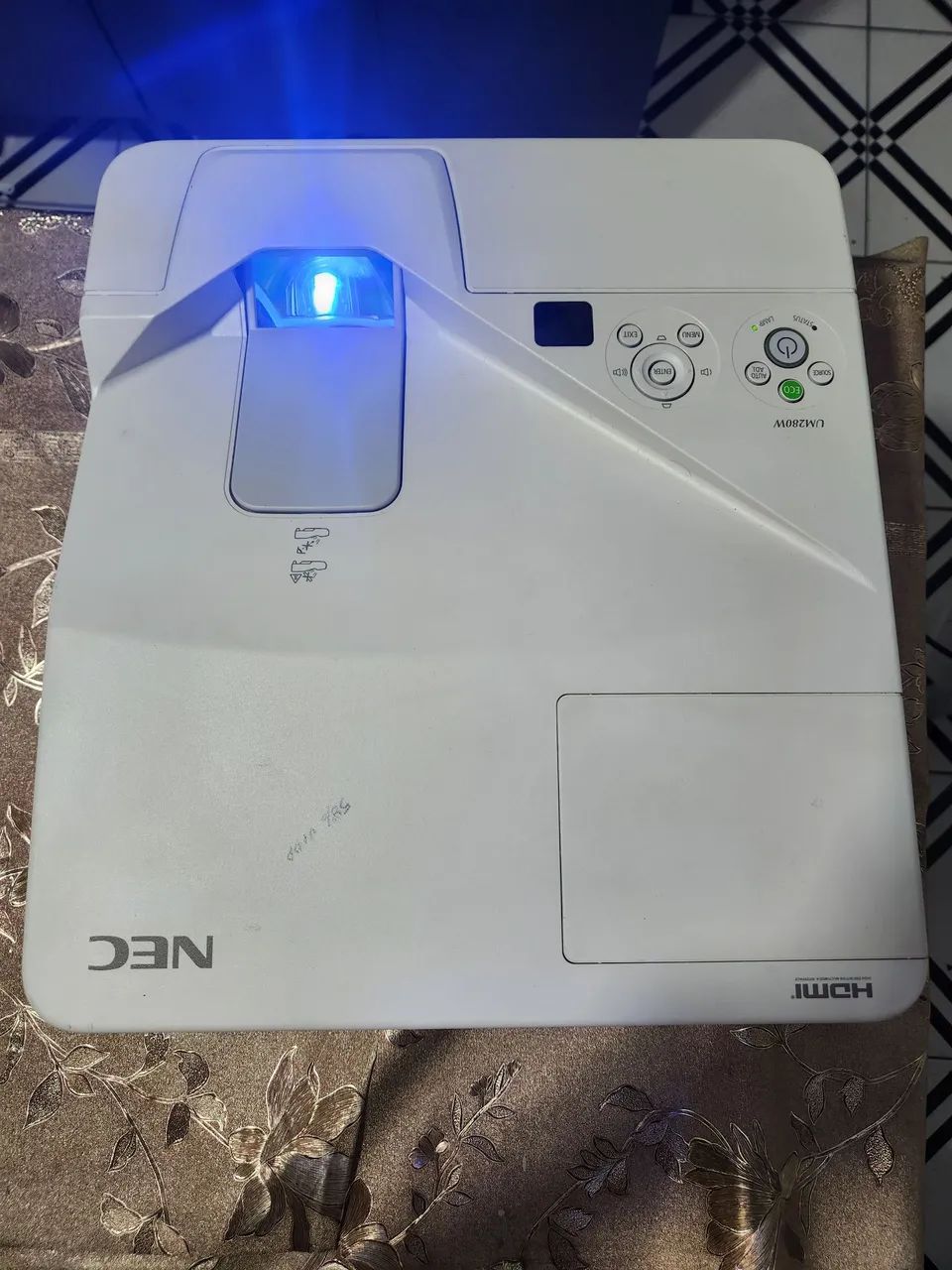 Projetor NEC UM280W 