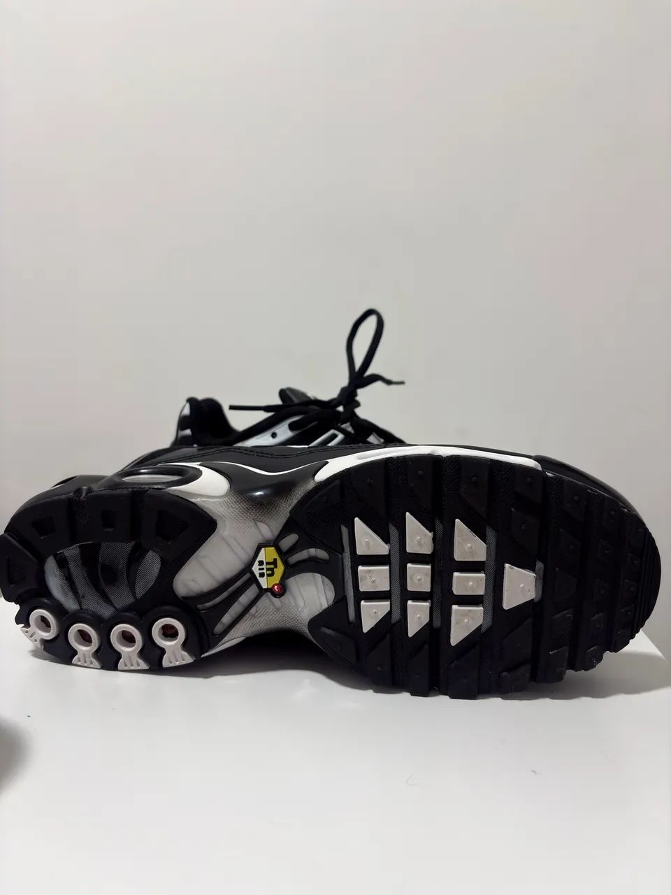 VENDO TENIS NUMERO 41 - Foto 2
