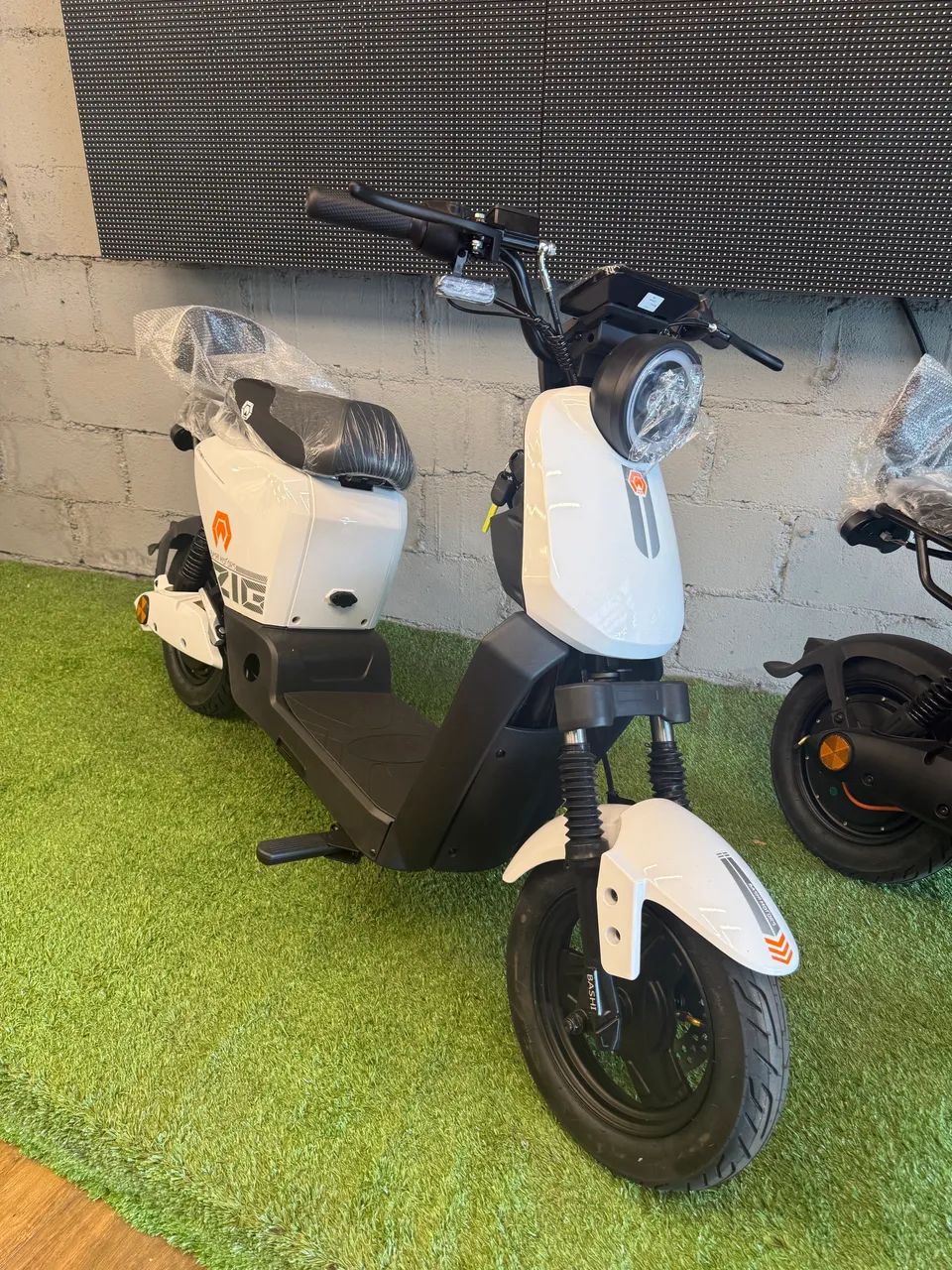 Scooter Elétrica Zig Branca 800w