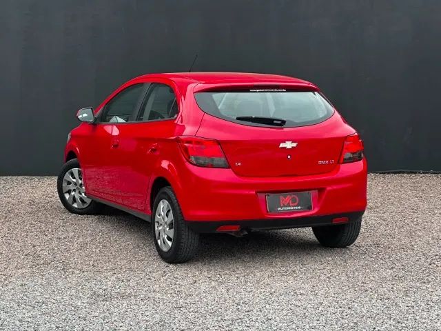 Chevrolet Onix Hatch LT 1.4 8V Flex Power Mec. 4P 2013 - Foto 4