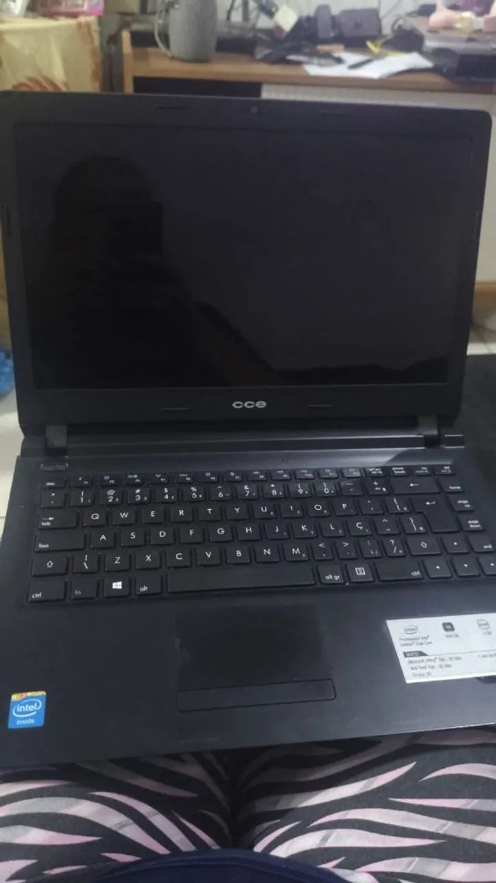 Vende-se notebook cce 2gb - Foto 2