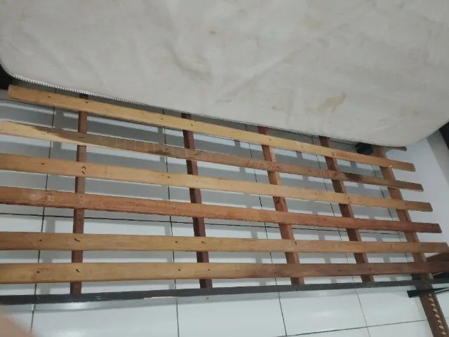 CAMA DE SOLTEIRO + COLCHÃO  - Foto 3