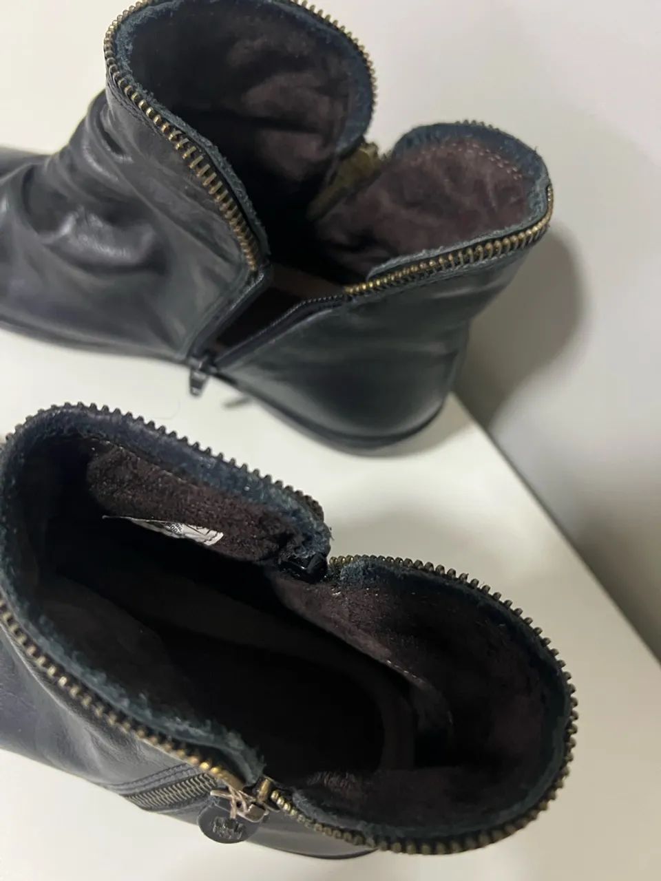 Bota couro 36  - Foto 4