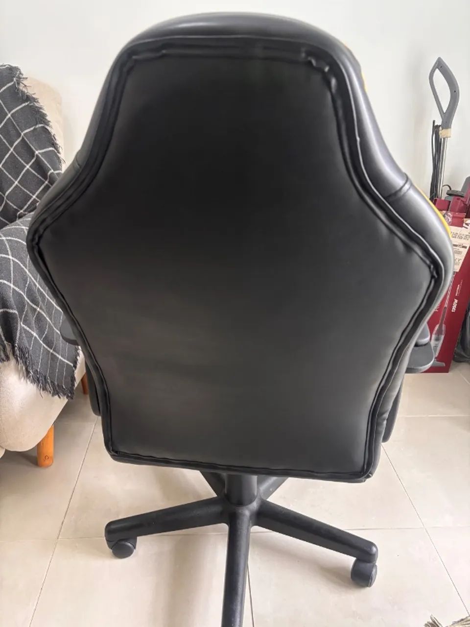 Cadeira ergonômica  - Foto 4