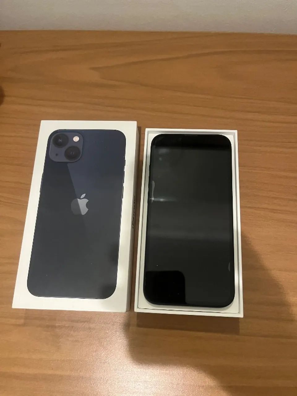 iPhone 13 - 256gb - meia noite e com caixa - Foto 4