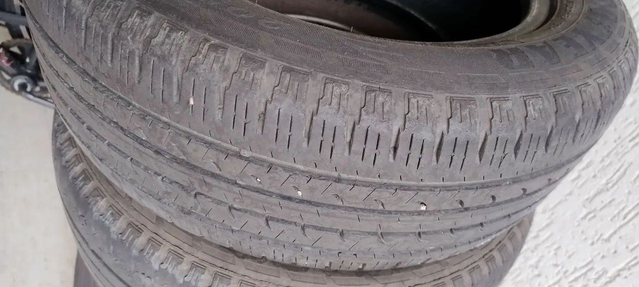 Jogo de pneus Goodyear aro 16