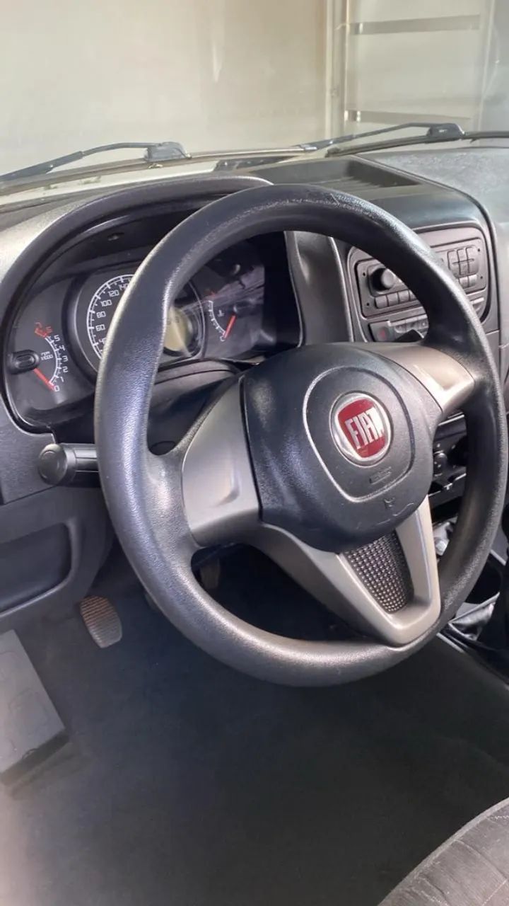 Fiat Strada Working Hard 1.4 Fire Flex 8V CE 2017 - Foto 4