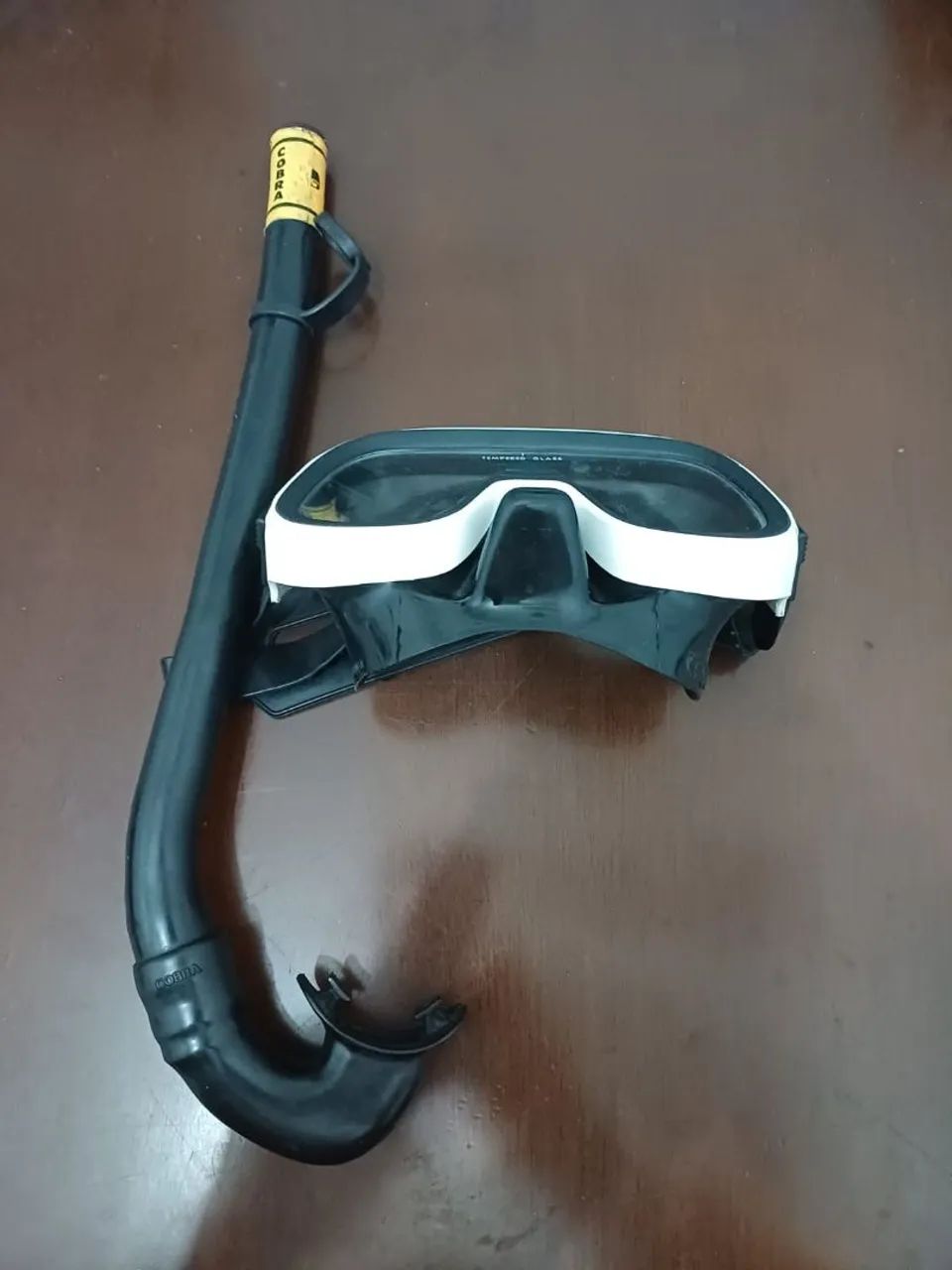 KIT DE MÁSCARA E SNORKEL DA MARCA COBRA. BRINDE: FLUTUADOR DE MÃO ("Pegar Jacaré"), AZUL. - Foto 4