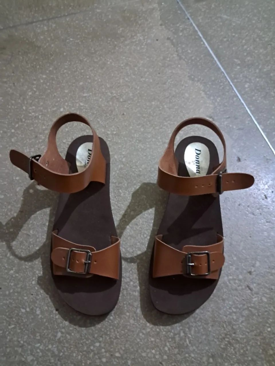 Sandália Donna um ótimo custo benefício para o seu bolso.