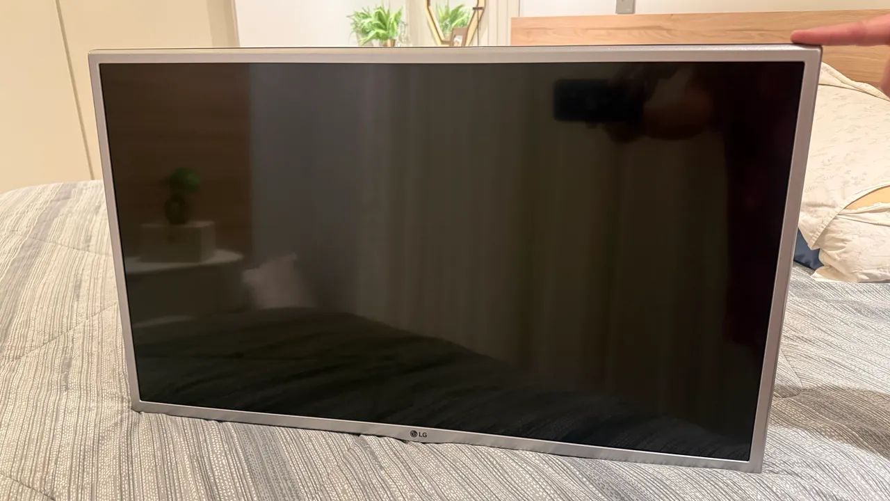 Oportunidade! Smart TV LG 32 Polegadas Impecável