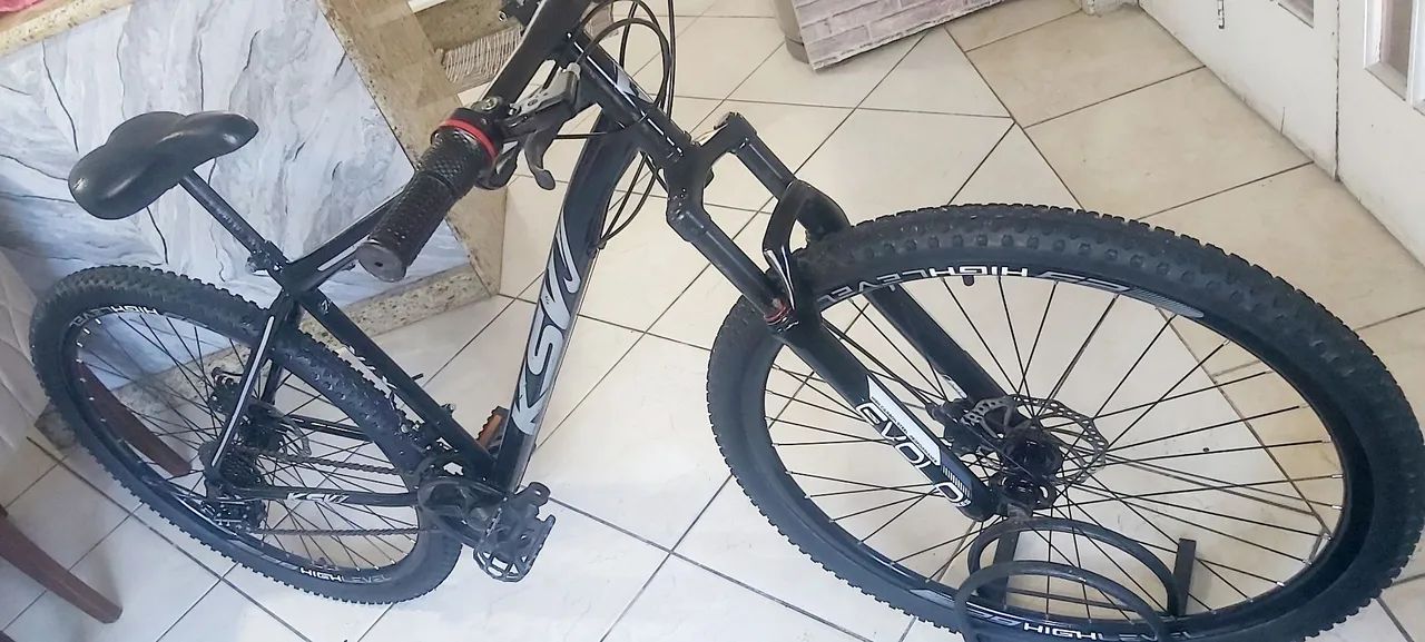 Bicicleta Aro 29 estado de nova - Foto 3