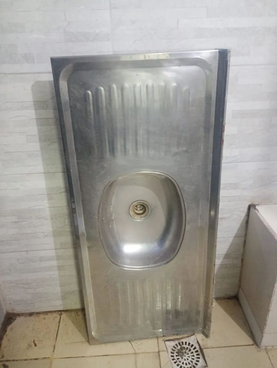 Vende-se pia de inox semi nova