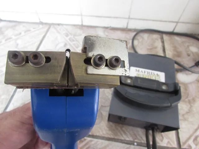Frisadora Mafrisa para colocar strass em chinelos - Foto 2