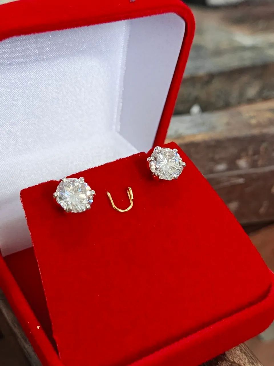 Brincos em prata com Moissanite 7,5mm - Foto 3