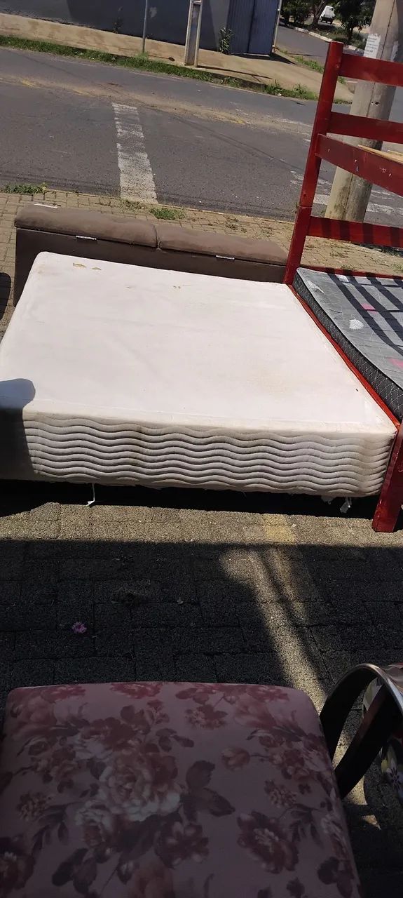 Base de cama box casal USADA ENTREGA dentro de Uberlândia MG 