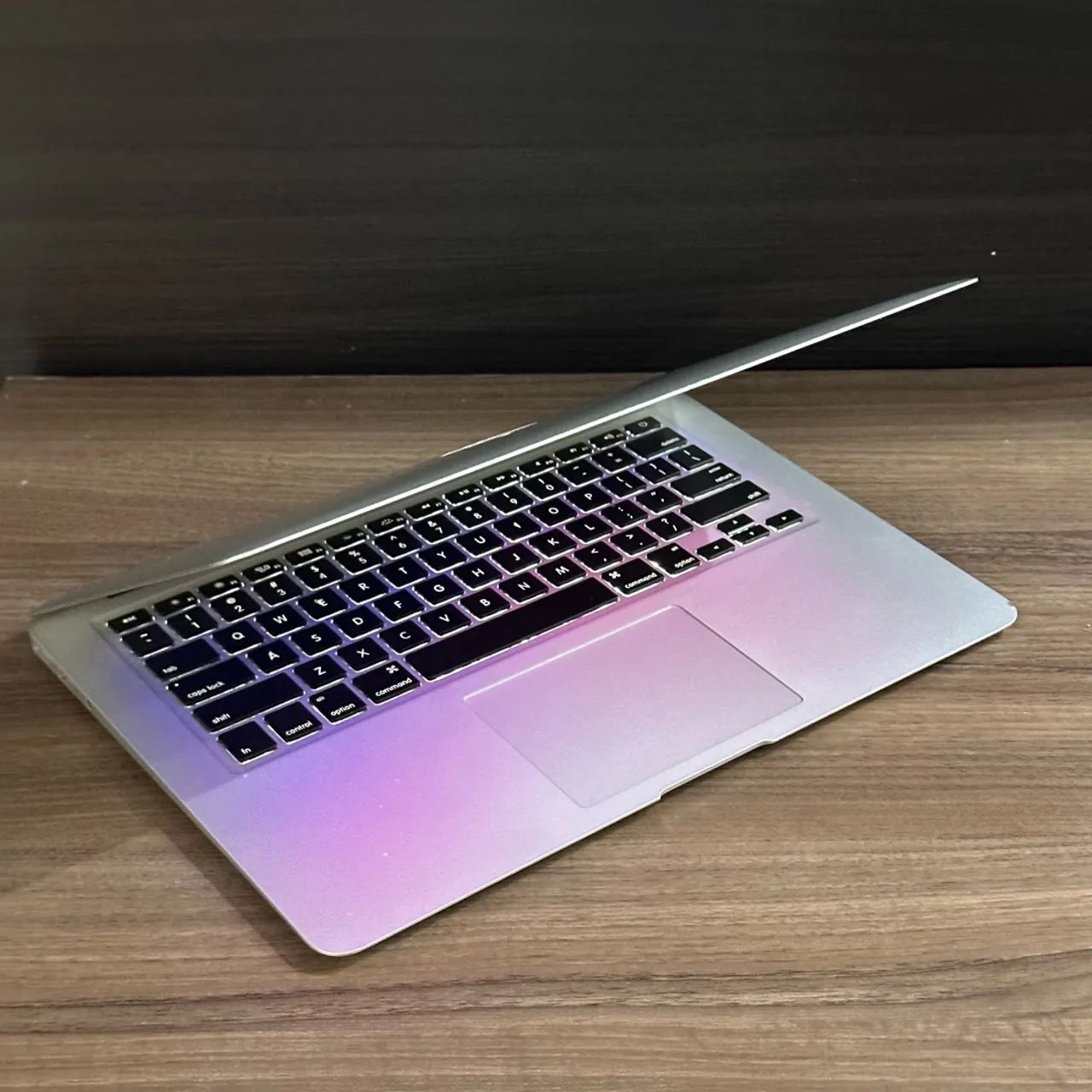 MacBook Air / Core i7 / 8GB / SSD M2  - Foto 3