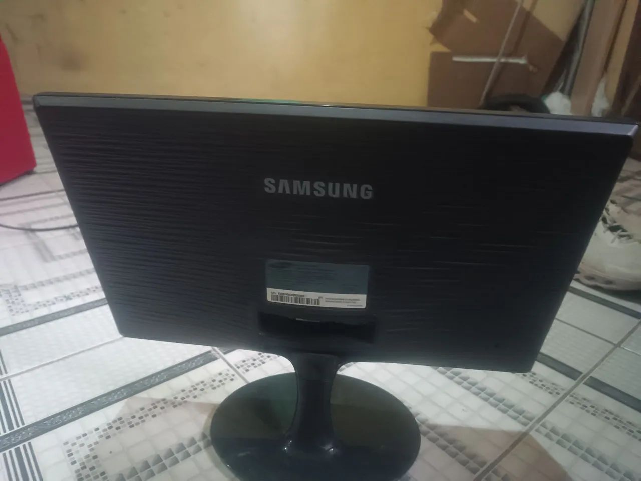 Monitor Samsung 60hz com DEFEITO  - Foto 2