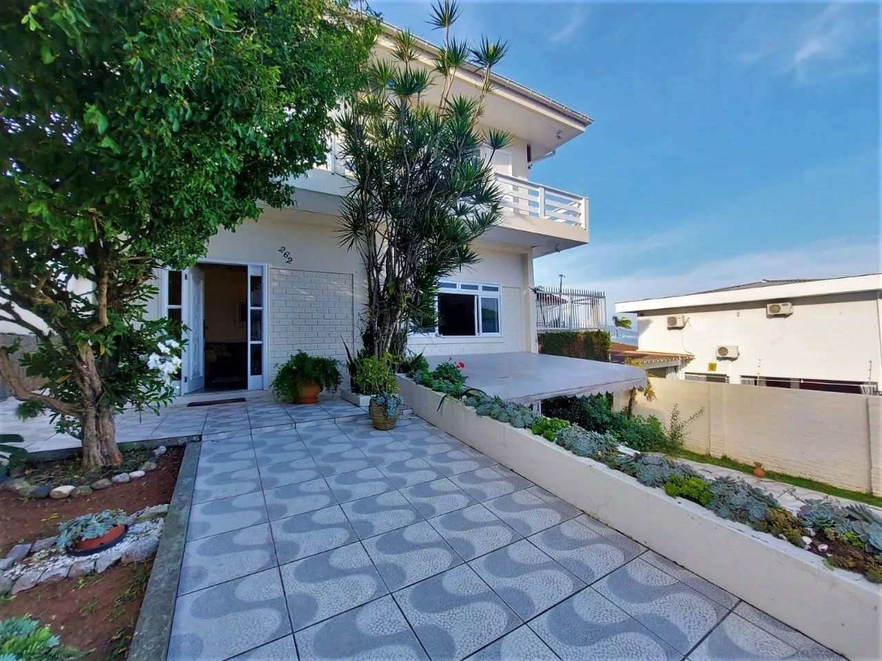 Venda | Casa com 4 quartos (3 suítes) + 2 vagas - Foto 2