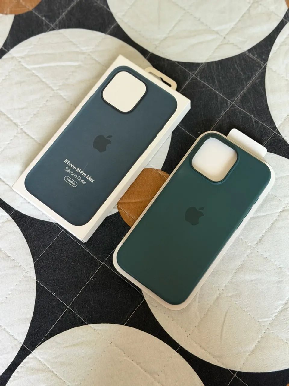 Capa de silicone com MagSafe para iPhone 16 Pro Max - Denim  