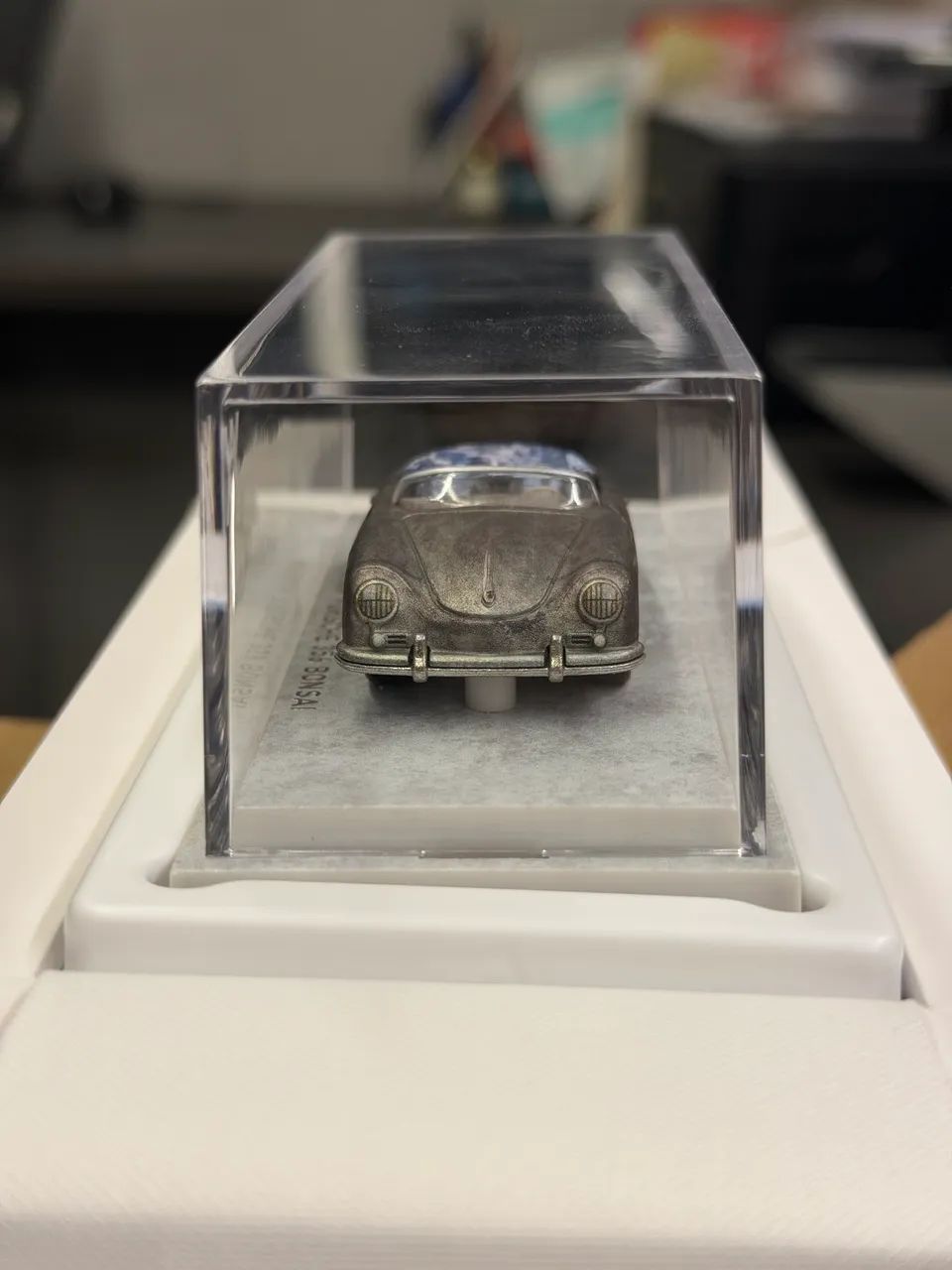 Hot Wheels x Daniel Arsham Porsche 356 ?Bonsai? Speedster RLC Collector Limited - Foto 3