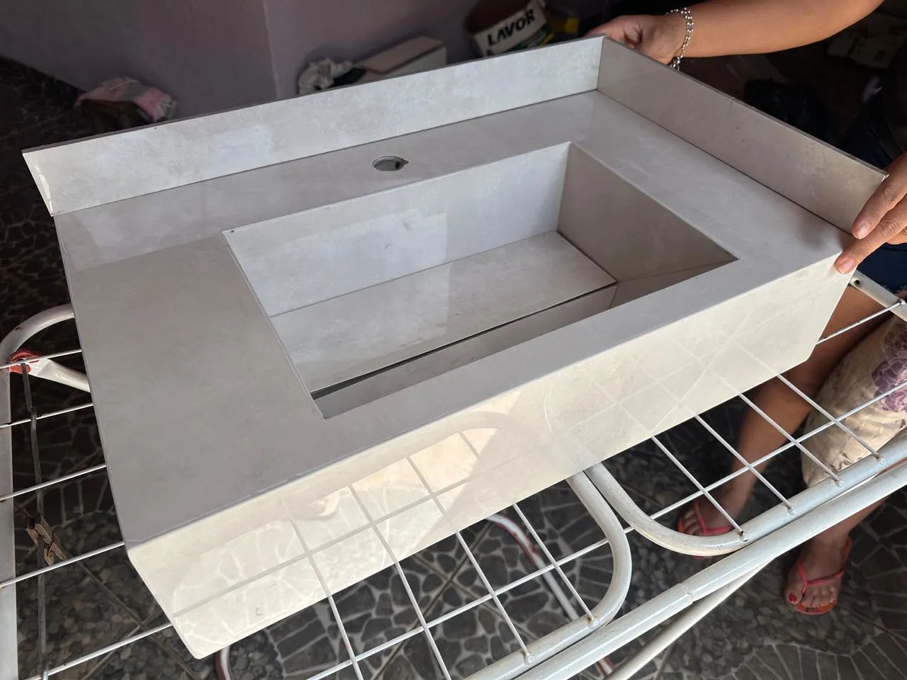 Vendo pia em porcelanato 60 por 40 nova , 250 reais  - Foto 6