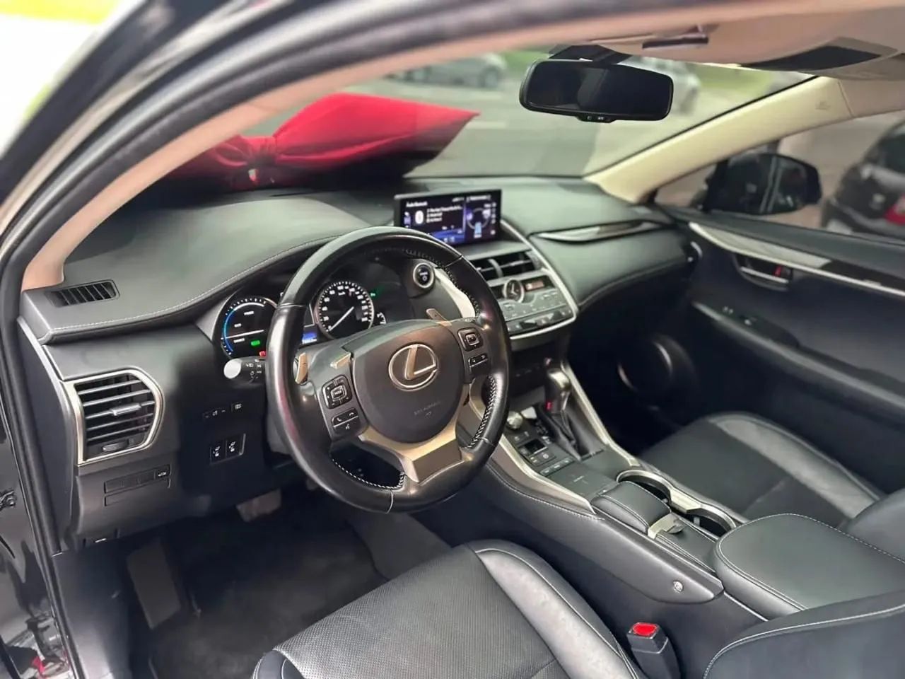 Lexus NX-300 H Luxury 2.5 16V Aut., foto 7 de 15