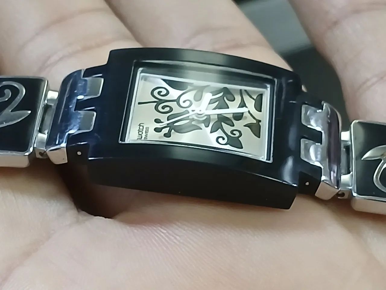 Relogio swatch feminino 