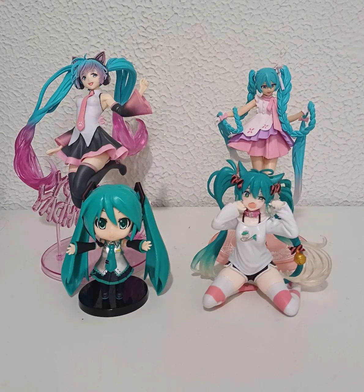 Kit Hatsune Miku - 4 Figures 