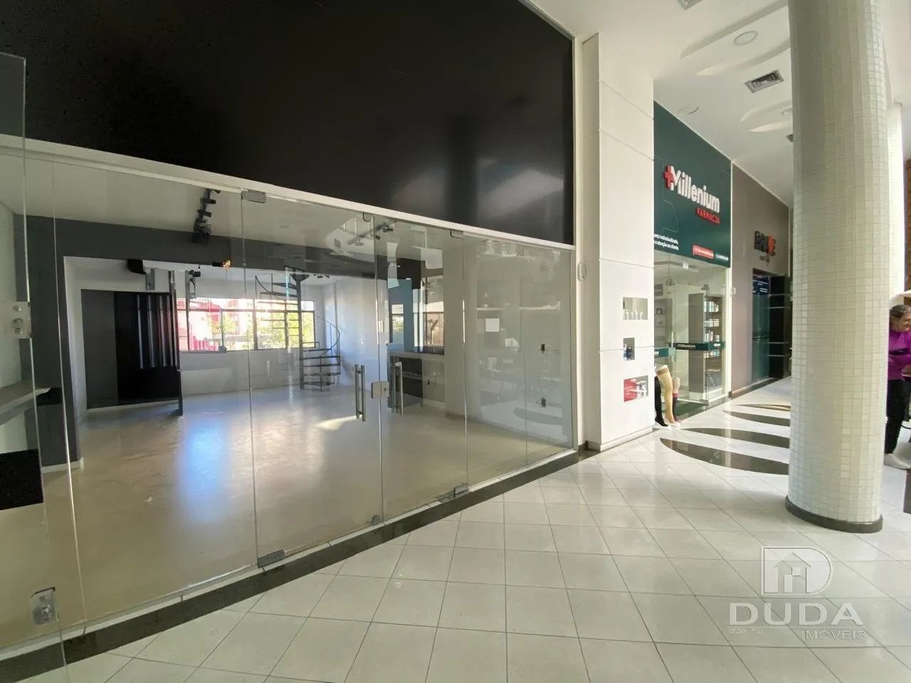 Sala comercial térrea com aproximadamente 80 m² - Foto 2