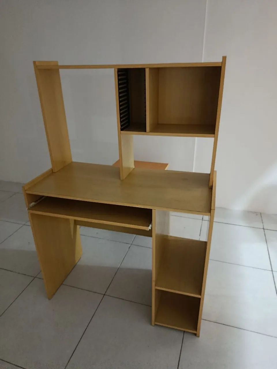 Escrivaninha super conservada - Foto 3