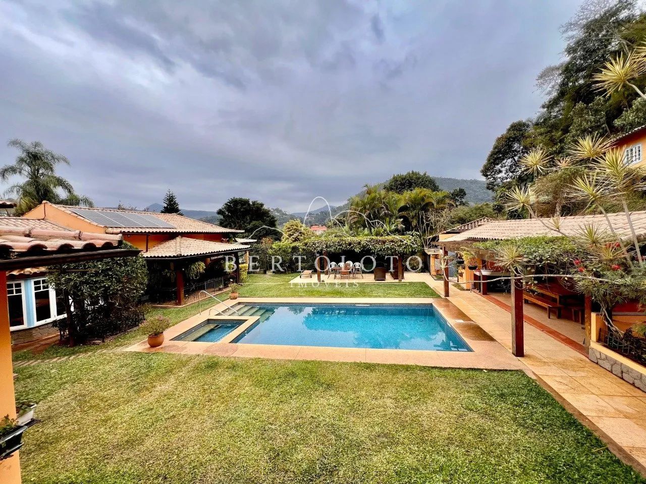 Casa com lazer e localização privilegiada - Foto 3