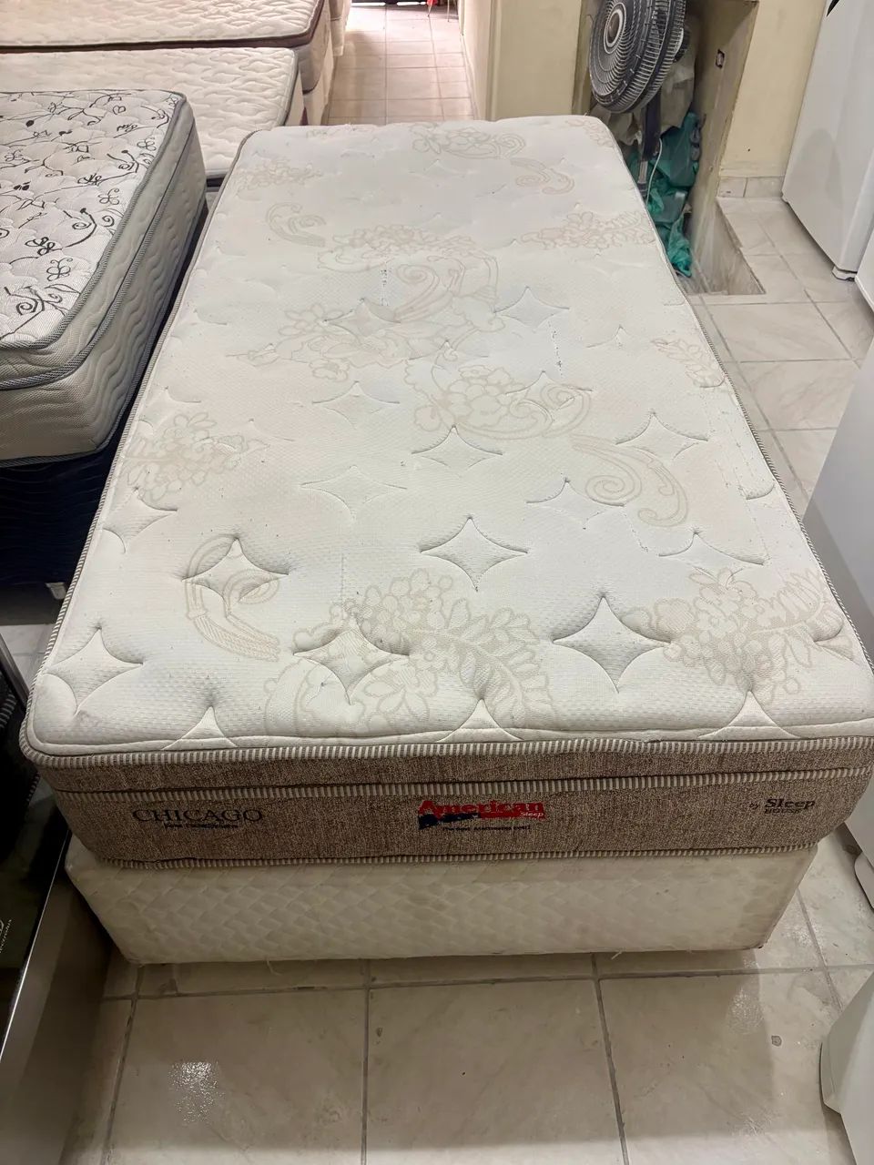 Cama box solteirão , cama de viúva 