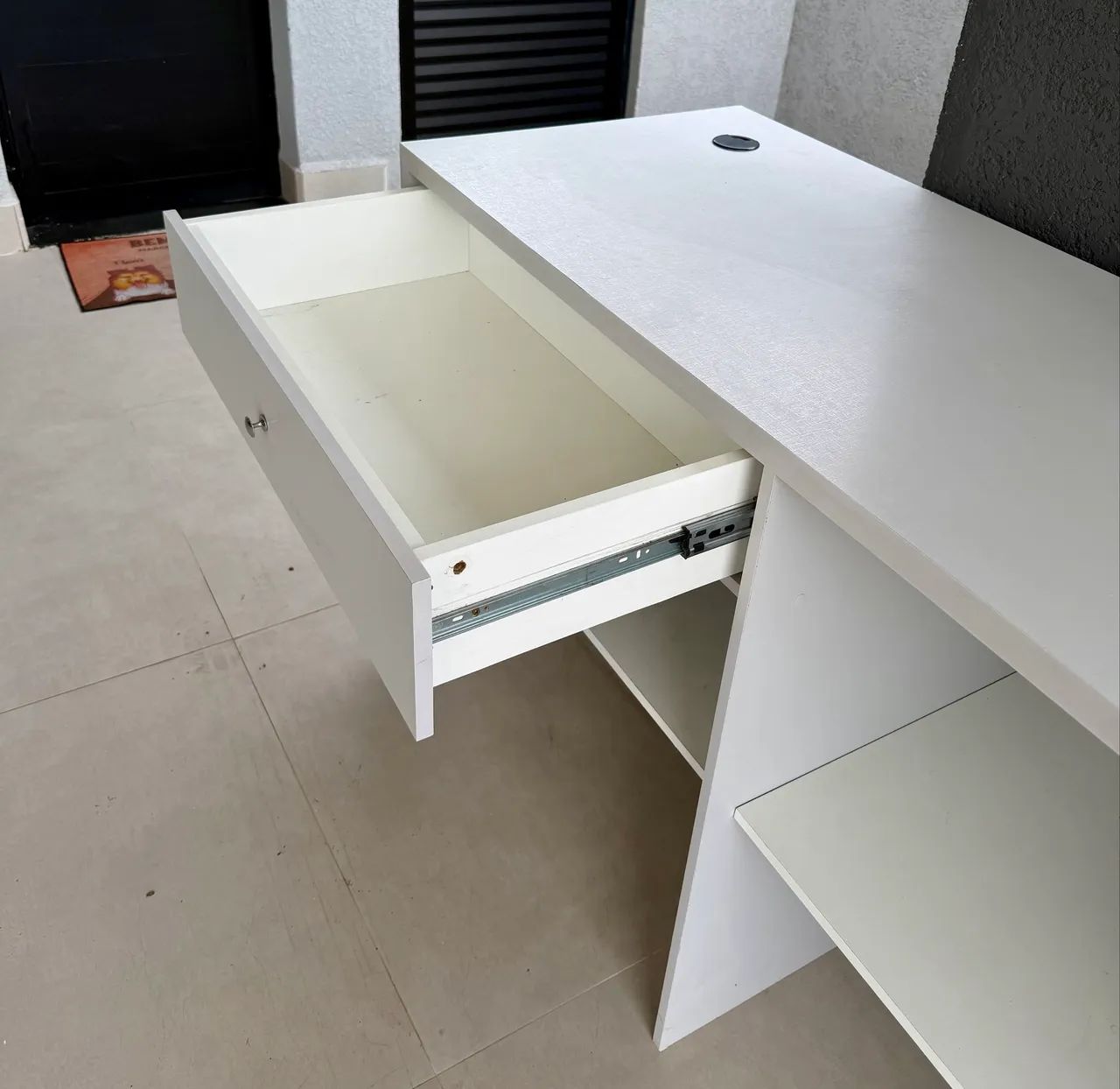 Vendo balcão comercial cinza com gaveta - Foto 2