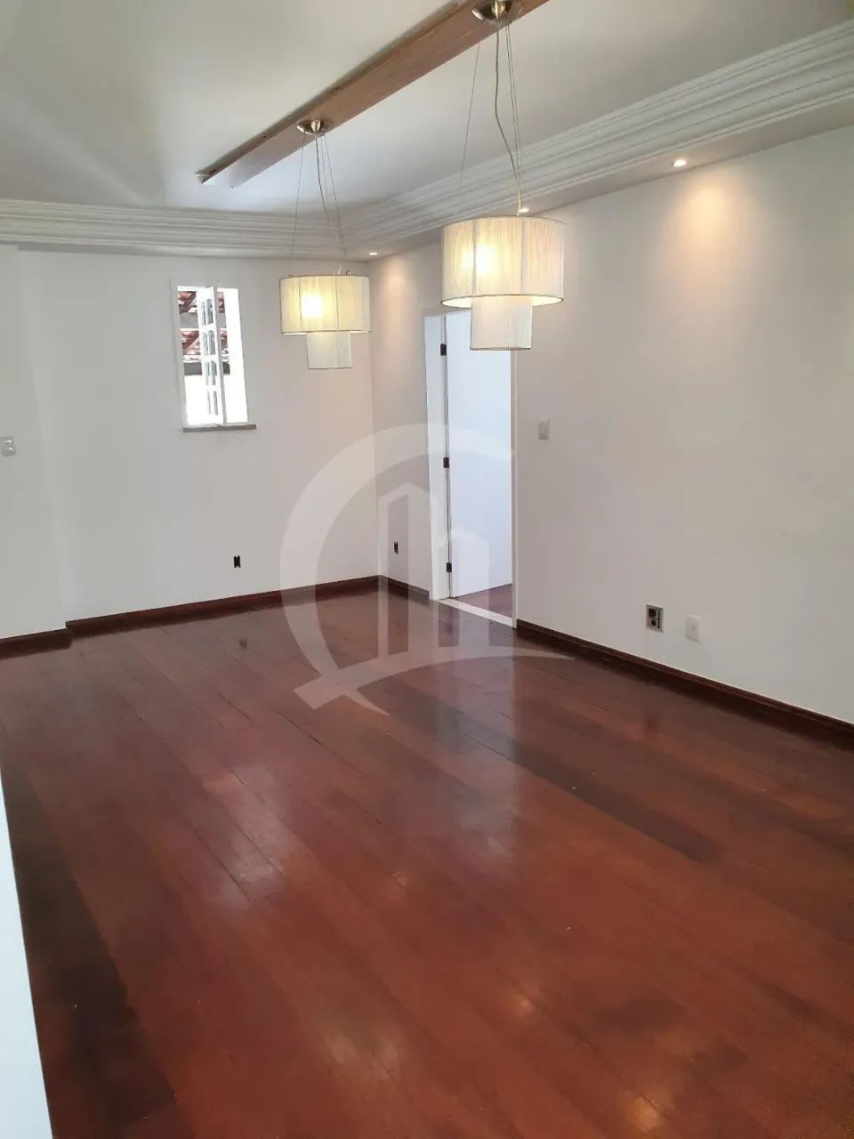 Casa com 487m² à Venda no Bairro Suíssa - Foto 3