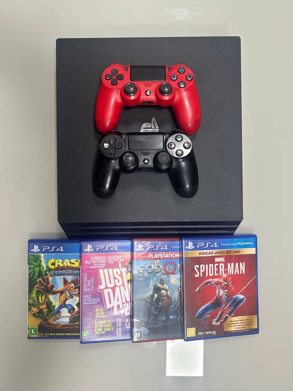 PS4 PRO 1tb 2 controles e jogos  - Foto 3