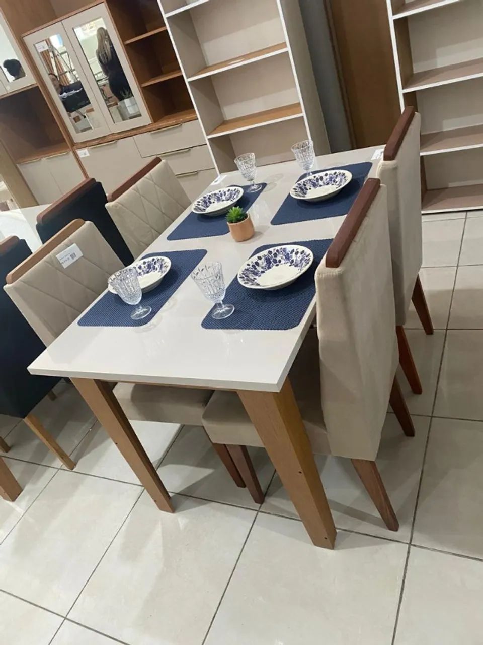 MESA DE JANTAR TAMPO LACCA