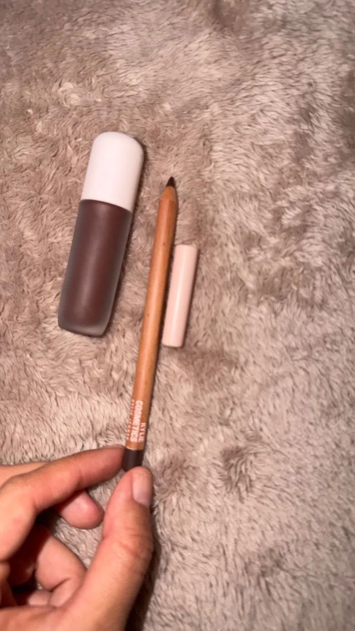 Kit labial de kylie jenner cosmetics gloss - Foto 3