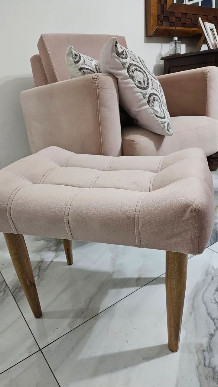 Poltrona e banqueta  - Foto 2