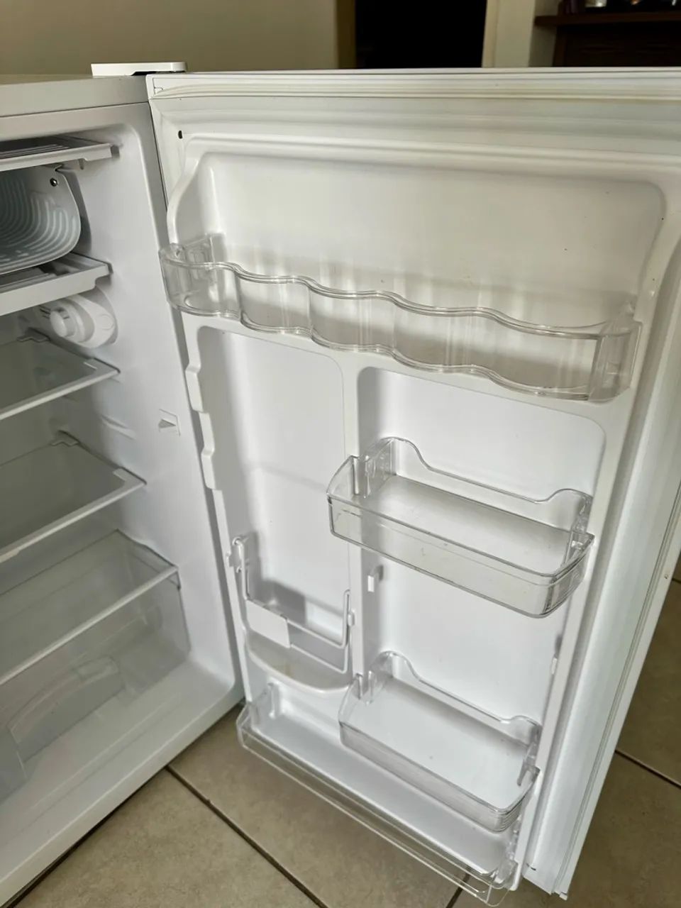 Frigobar Electrolux 90l - Foto 3